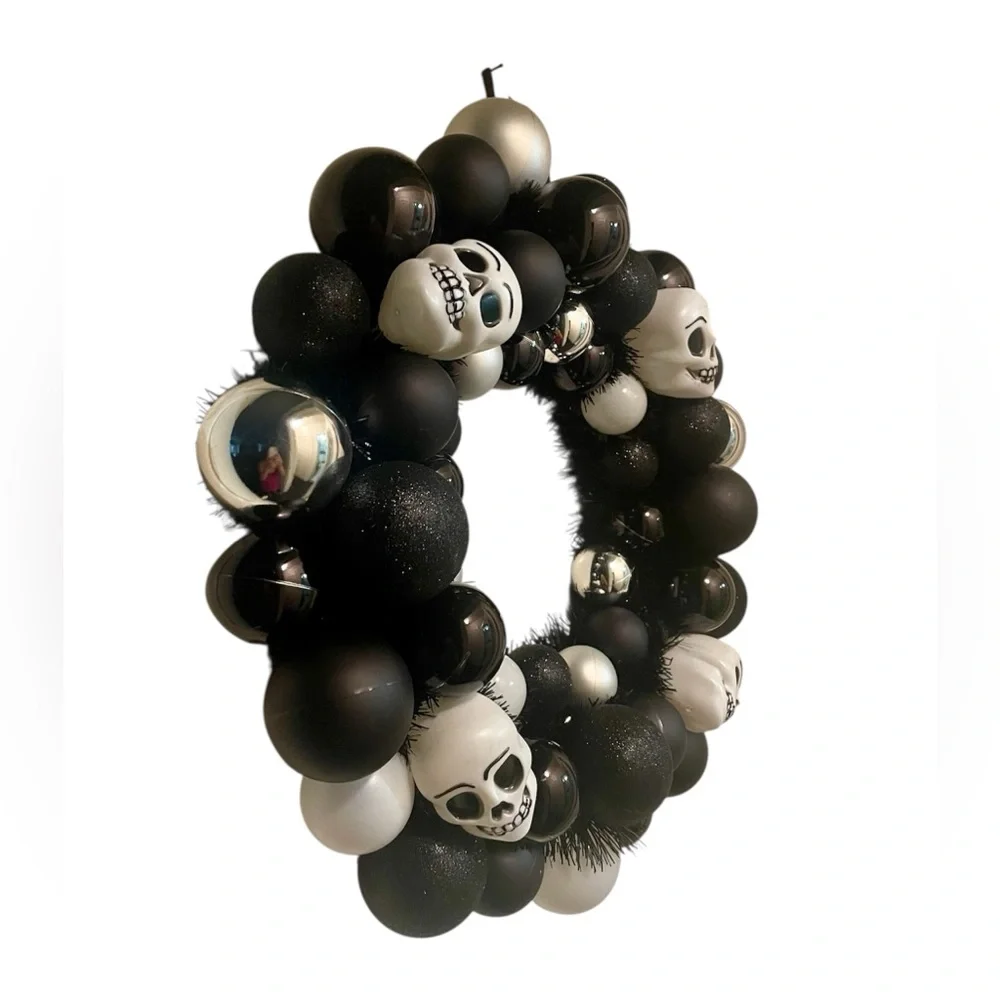 Hyde and EEK! 16” Halloween Wreath with Skulls